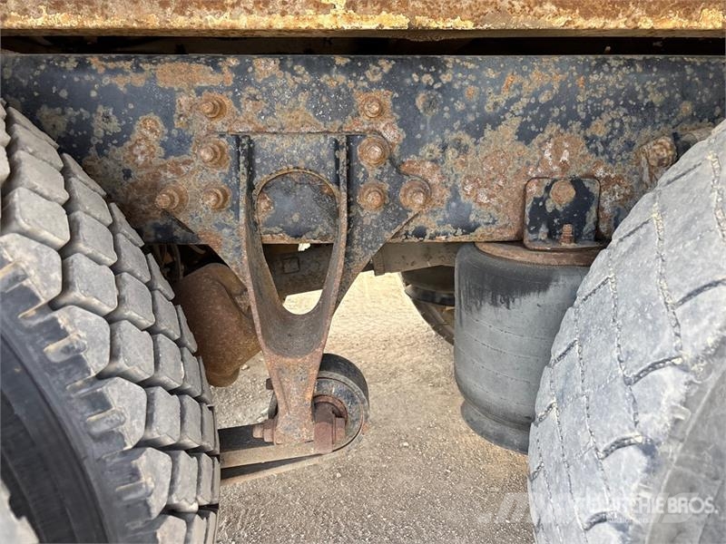 International 7500SBA 6x4 Waste Collection Truck Camion poubelle