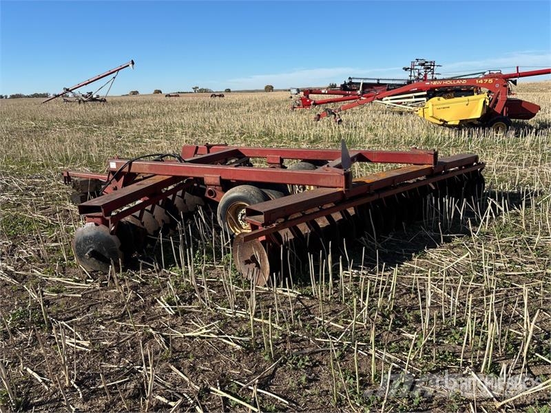 International 760 15 ft Offset Disc Disku lobītāji/ecēšas
