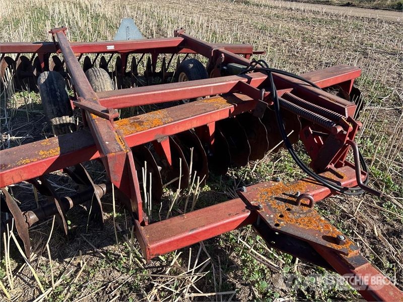 International 760 15 ft Offset Disc Disku lobītāji/ecēšas