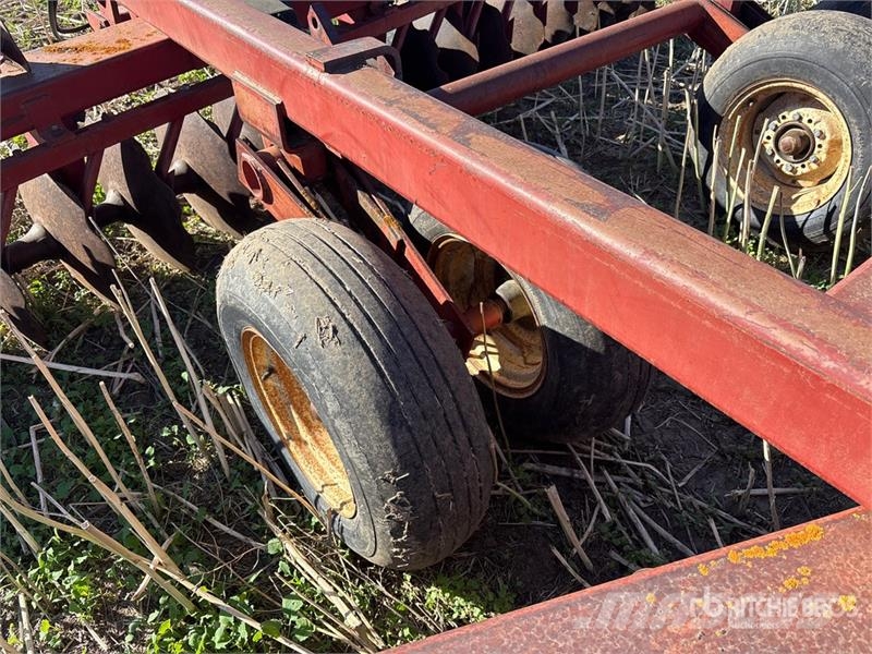 International 760 15 ft Offset Disc Disku lobītāji/ecēšas