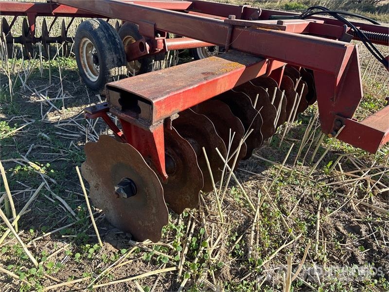 International 760 15 ft Offset Disc Disku lobītāji/ecēšas
