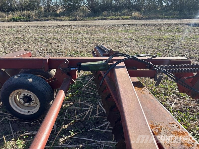 International 760 15 ft Offset Disc Disku lobītāji/ecēšas