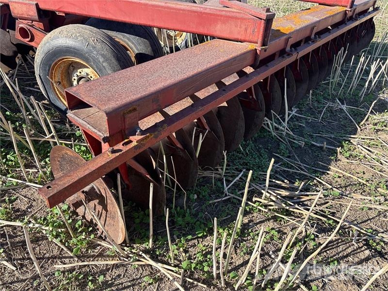 International 760 15 ft Offset Disc Disku lobītāji/ecēšas
