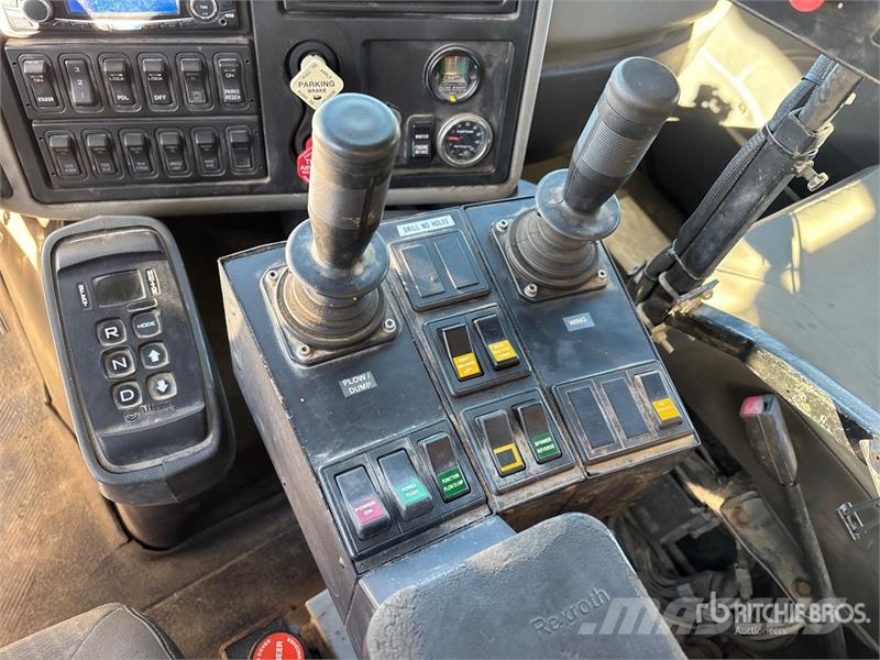 International 7600 6x4 Snow Plow Truck Visuotinės / bendrosios paskirties automobiliai