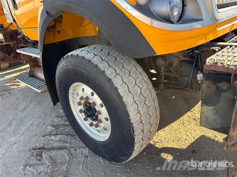 International 7600 6x4 Snow Plow Truck Municipal / general purpose vehicles