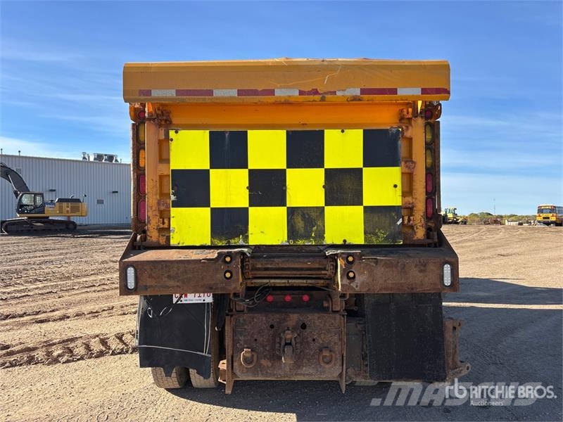 International 7600 6x4 Snow Plow Truck Municipal / general purpose vehicles