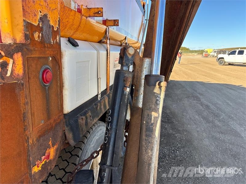 International 7600 6x4 Snow Plow Truck Visuotinės / bendrosios paskirties automobiliai