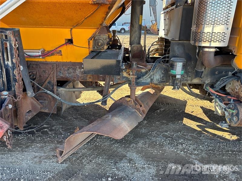 International 7600 6x4 Snow Plow Truck Visuotinės / bendrosios paskirties automobiliai