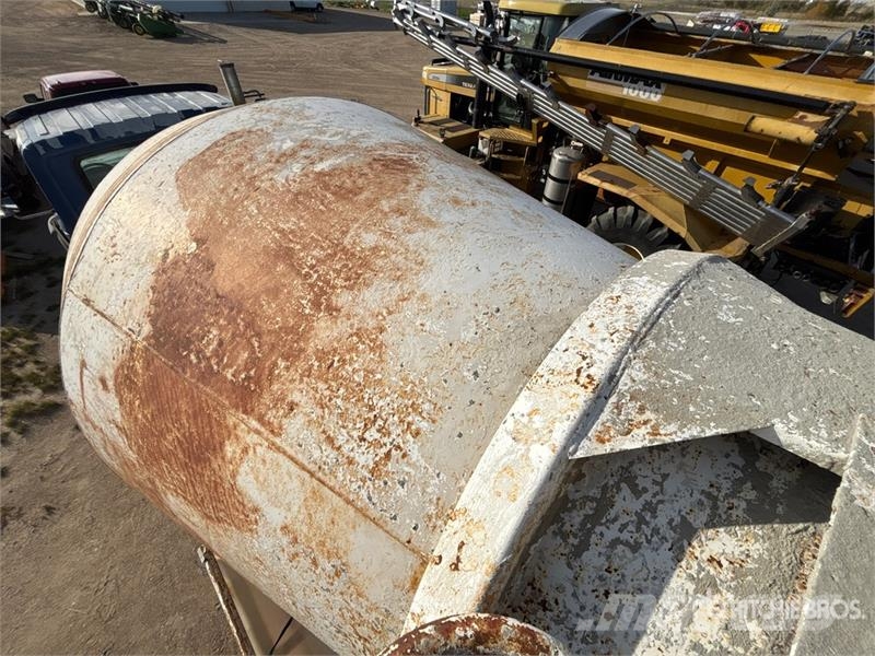 International 7600 SBA 6x4 Mixer Truck Φορτηγά-Μπετονιέρες
