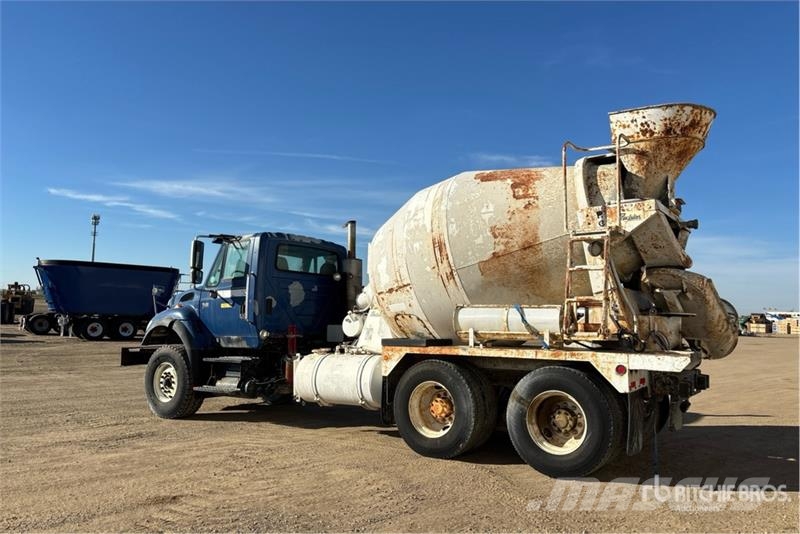 International 7600 SBA 6x4 Mixer Truck Betoniere
