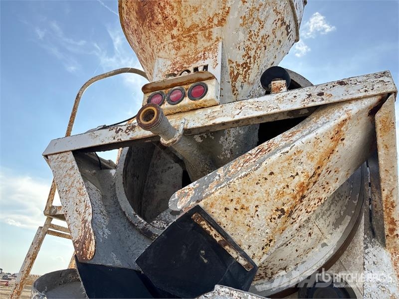 International 7600 SBA 6x4 Mixer Truck Φορτηγά-Μπετονιέρες