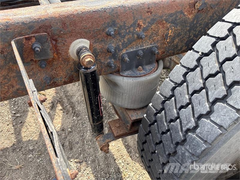 International 8100 كابينة والداخلية