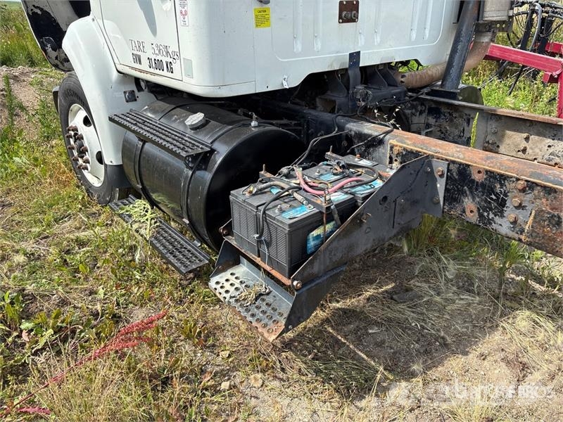 International 8100 كابينة والداخلية