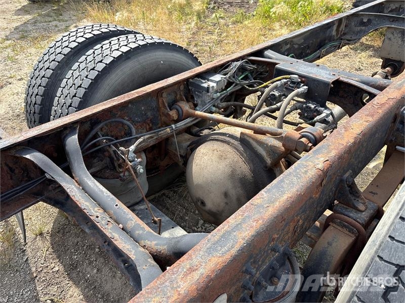 International 8100 كابينة والداخلية