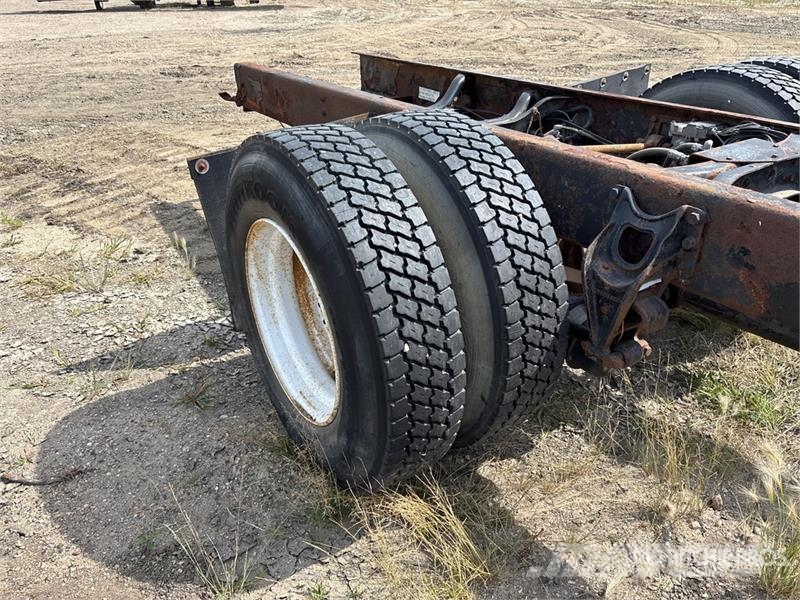 International 8100 كابينة والداخلية