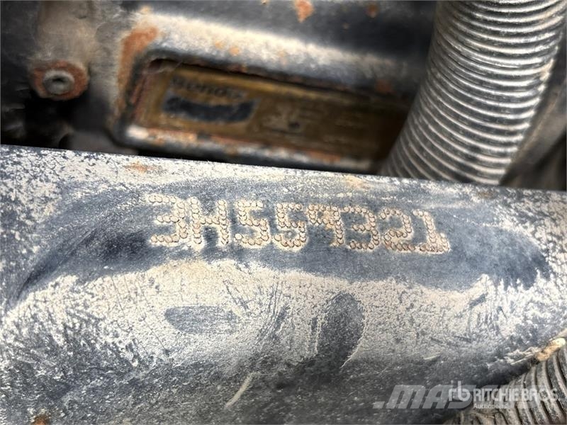 International 8100 كابينة والداخلية