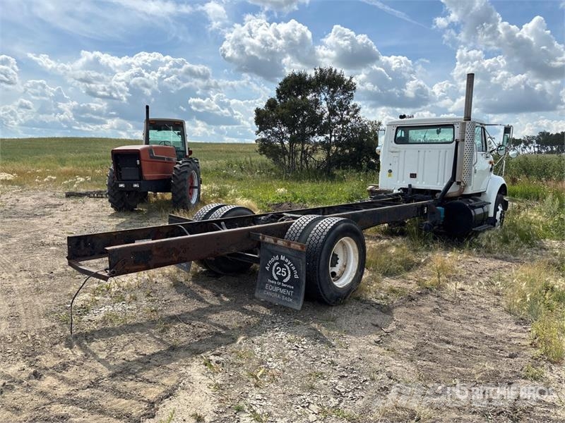 International 8100 كابينة والداخلية