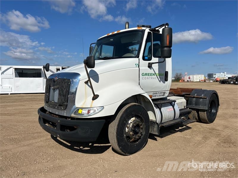 International 8600 Ohjaamot ja sisustat