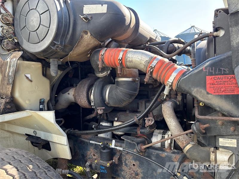 International 9100 6x4 Grain Truck Gabonaszállító teherautók