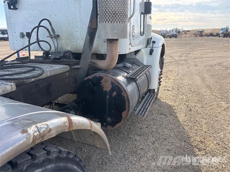 International 9100i Naudoti vilkikai