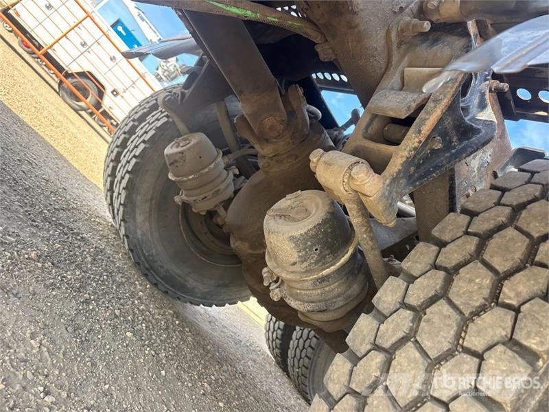 International 9100i Naudoti vilkikai