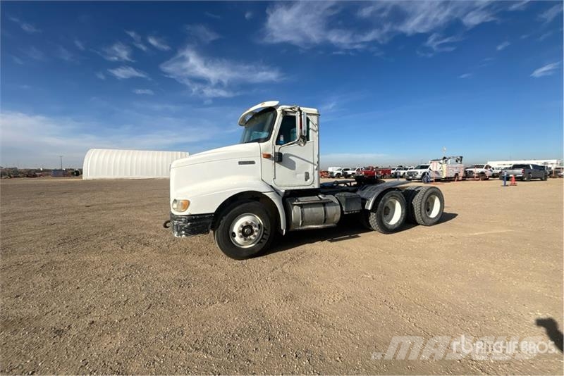 International 9100i Naudoti vilkikai