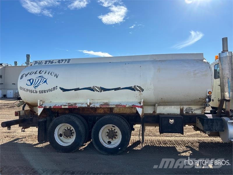 International 9200 Wassertanker