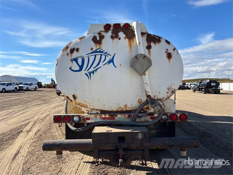 International 9200 Wassertanker