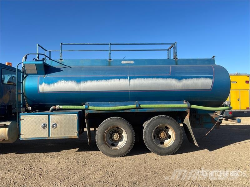 International 9200 Camion citerne à eau