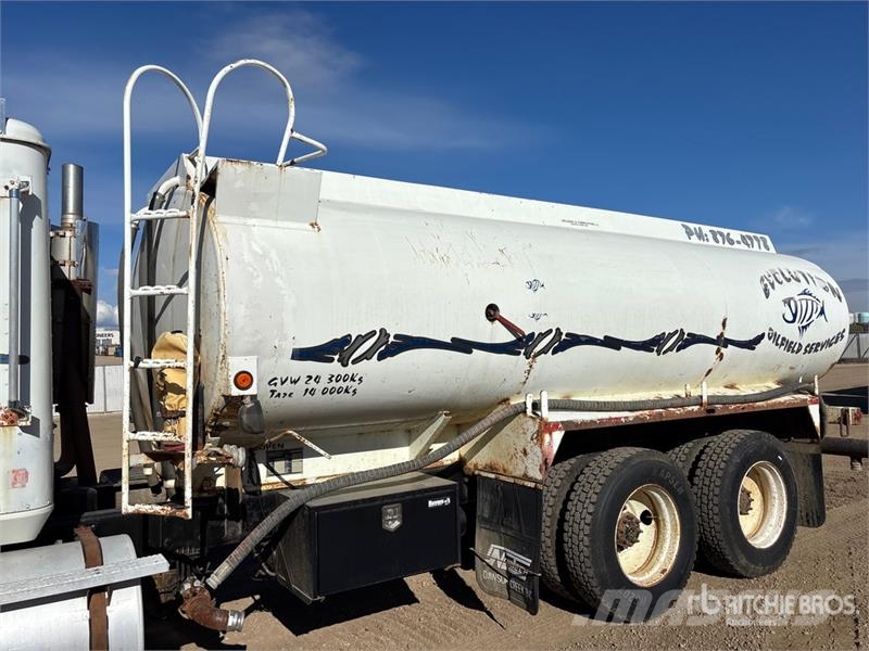 International 9200 Wassertanker
