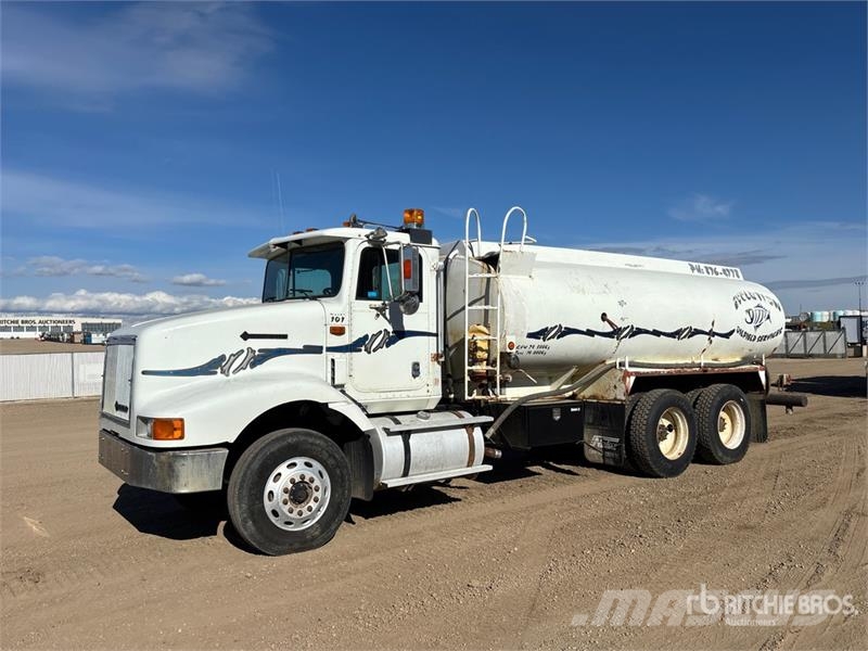 International 9200 Wassertanker