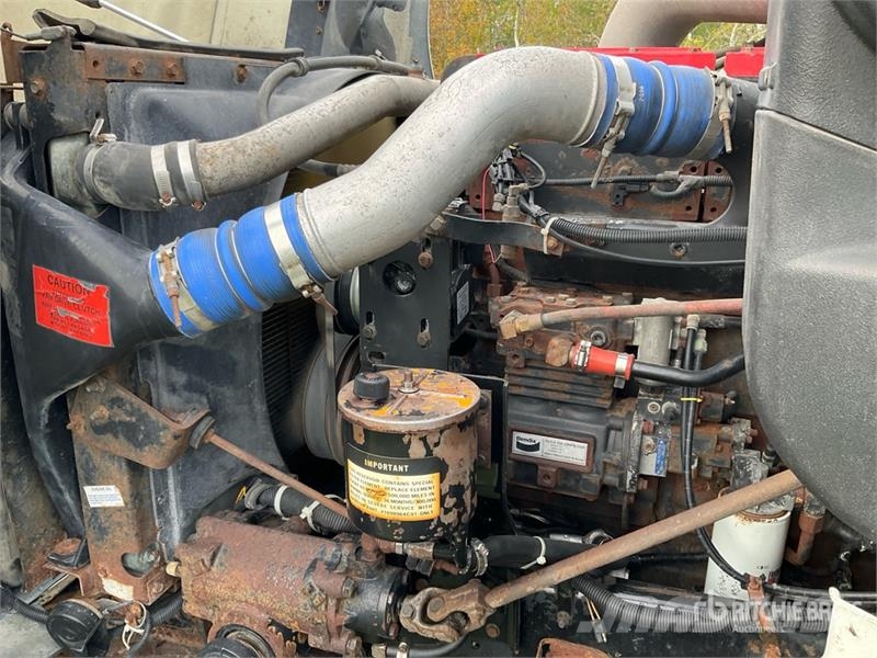 International 9200 Eagle T/A Day Cab Truck Tractor Autotractoare