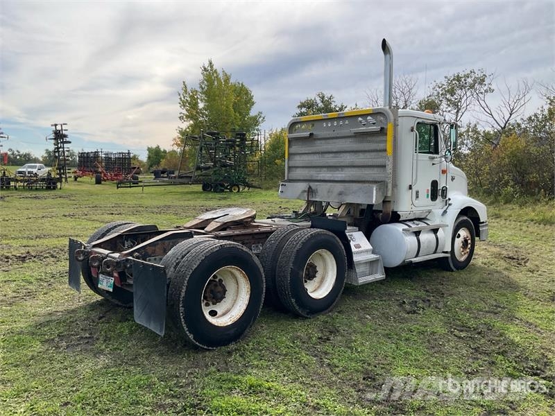 International 9200 Eagle T/A Day Cab Truck Tractor Autotractoare