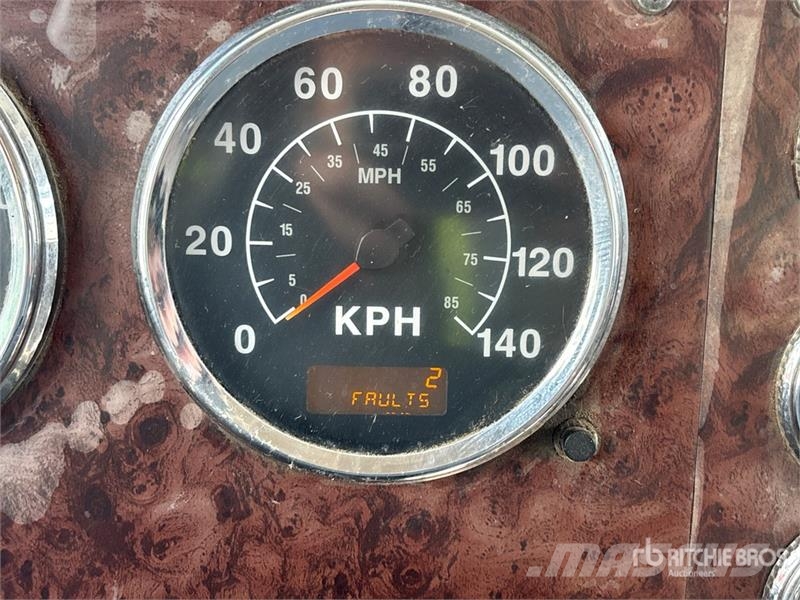International 9200i Φορτηγά Ανατροπή