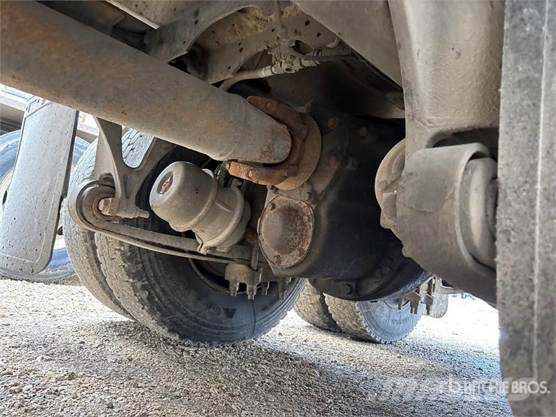 International 9200i Φορτηγά Ανατροπή