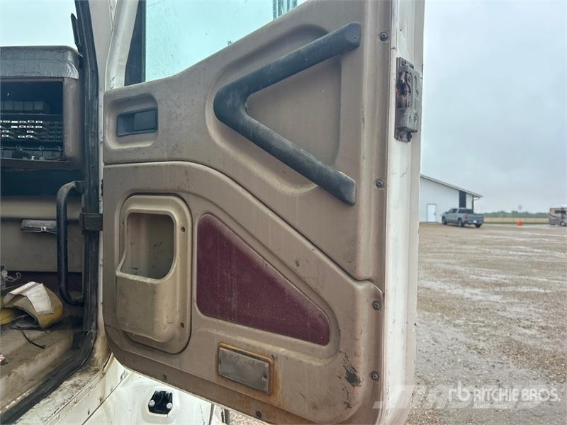 International 9200i Cavalos mecânicos
