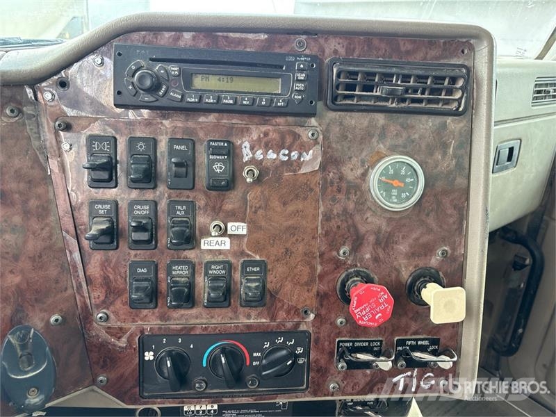International 9200i Φορτηγά Ανατροπή