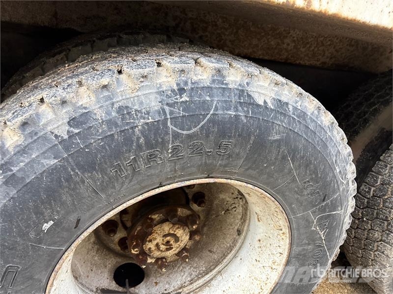 International 9200i Φορτηγά Ανατροπή