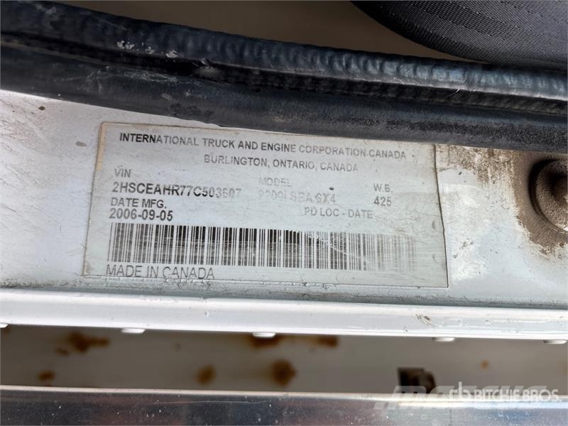 International 9200i Φορτηγά Ανατροπή