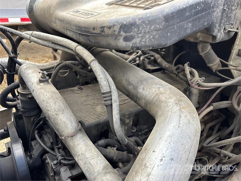 International 9200i Φορτηγά Ανατροπή