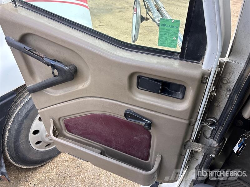 International 9200i Φορτηγά Ανατροπή