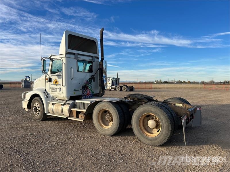 International 9200i Тягачі