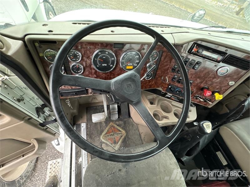 International 9200i Sattelzugmaschinen