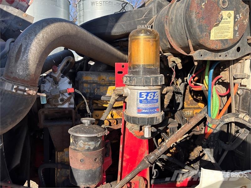 International 9200I Eagle T/A Day Cab Truck Tractor Sattelzugmaschinen