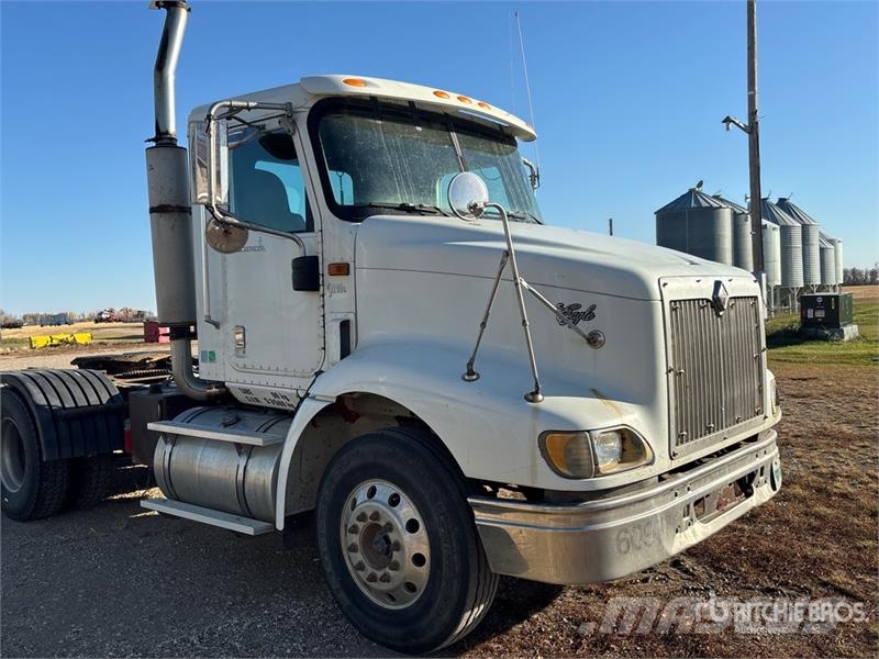International 9200I Eagle T/A Day Cab Truck Tractor Sattelzugmaschinen