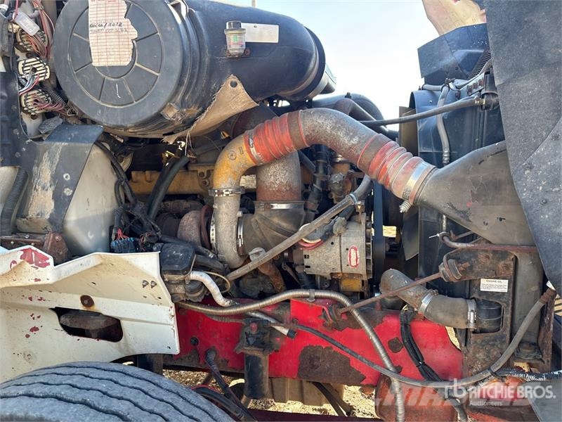 International 9200I Eagle T/A Day Cab Truck Tractor Sattelzugmaschinen