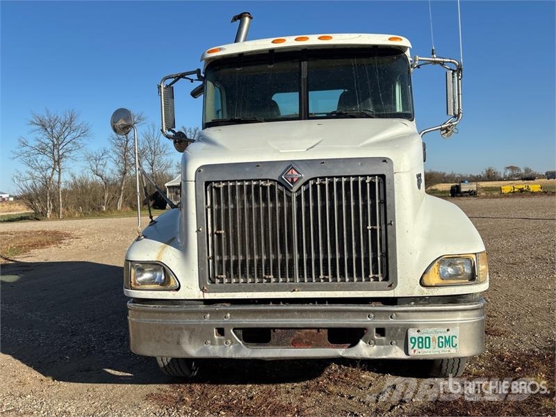 International 9200I Eagle T/A Day Cab Truck Tractor Sattelzugmaschinen