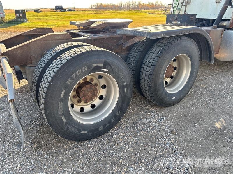 International 9200I Eagle T/A Day Cab Truck Tractor Sattelzugmaschinen