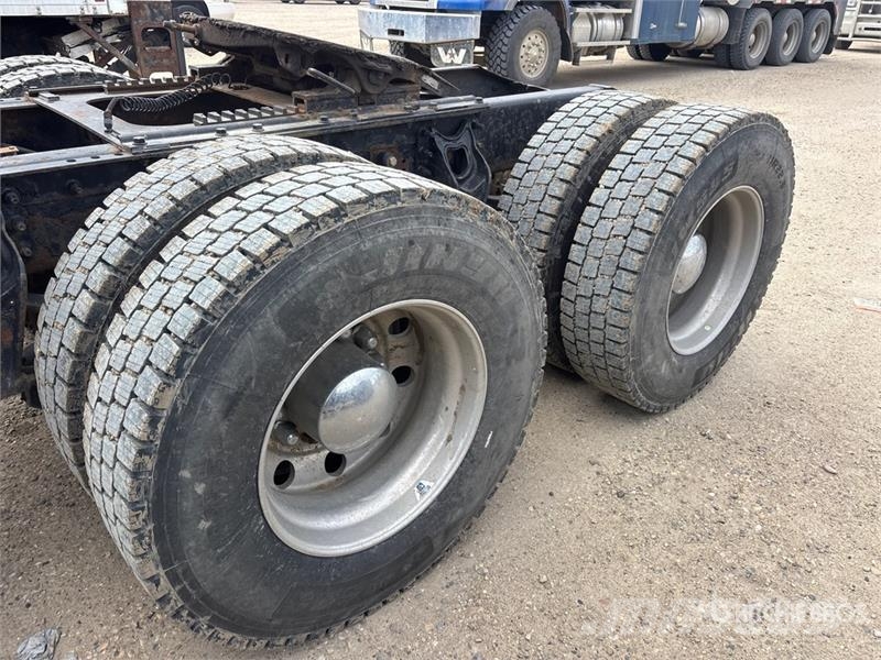 International 9200ISBA Τράκτορες