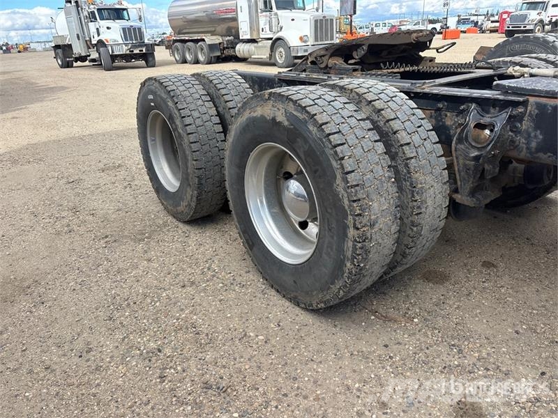 International 9200ISBA Τράκτορες